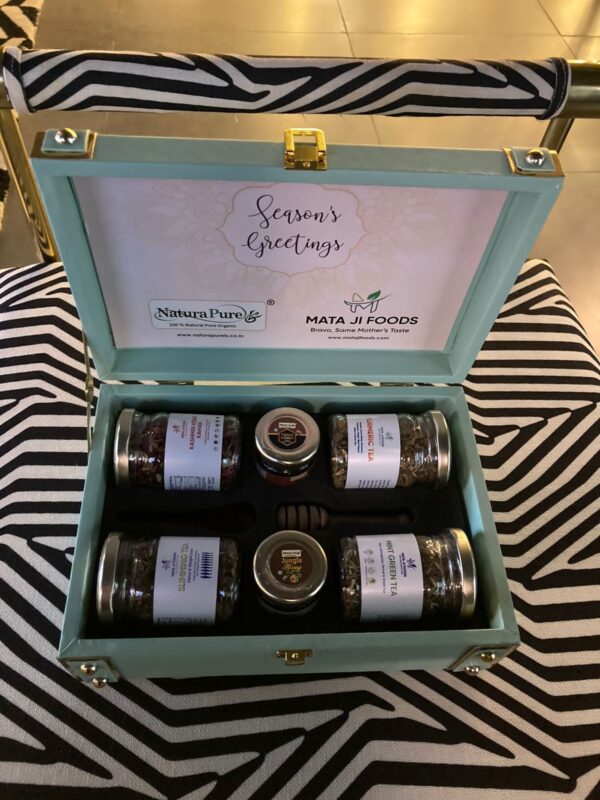 Premium Honey and Tea Gift Set Wooden Box - Image 2